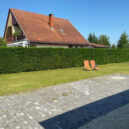 Széplak Apartamento *